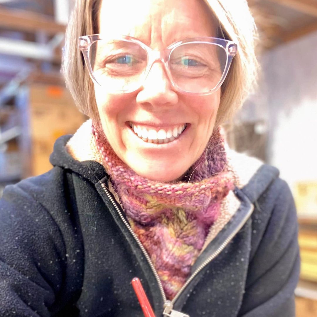 Hand Painted Wine Glasses - Mom's Favorite - Made in the USA