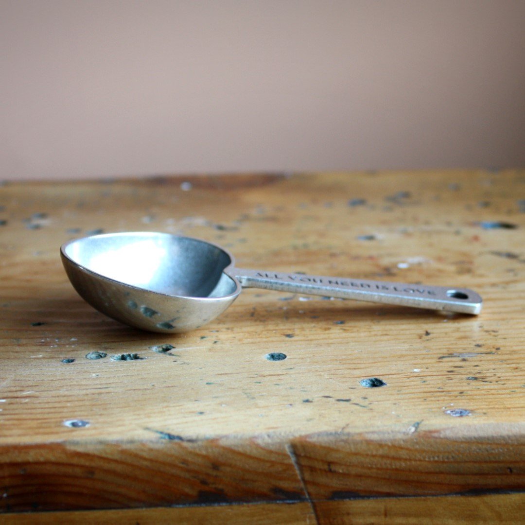 https://localwe.com/cdn/shop/products/pewter2tablespoonheartcoffeescoopside.jpg?v=1666905637&width=1445