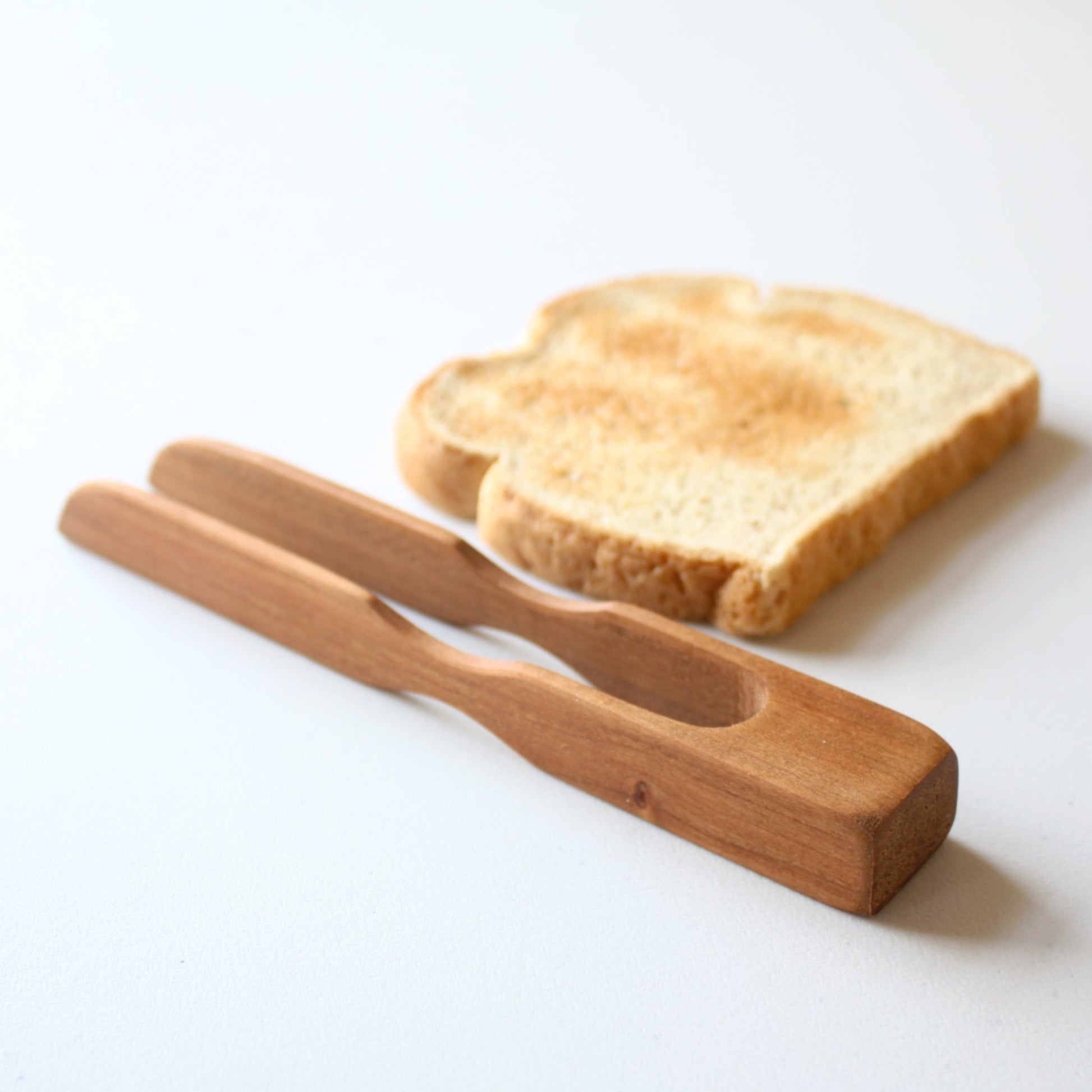 Toaster Tongs, Wooden Tongs, High-quality Black Walnut Wood Serving for  Salad, Barbecue, Bread Toast, Bacon, Muffin, Bagel. sustainable 
